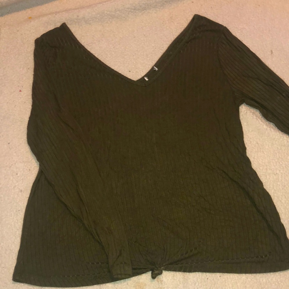 Long sleeve/ v-neck/ size :L